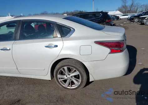 2015 Nissan Altima 2.5 Sv из США, поврежденный, VIN 1N4AL3AP1FC443943